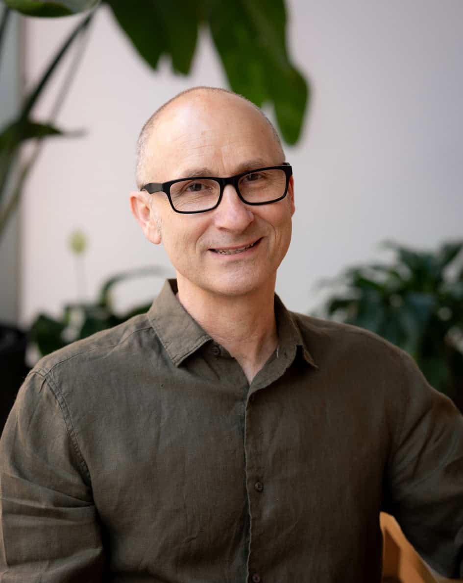 Dr Jonathan Finch